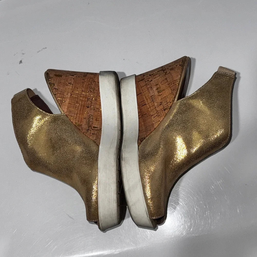 Donald J. Pliner glimmering gold